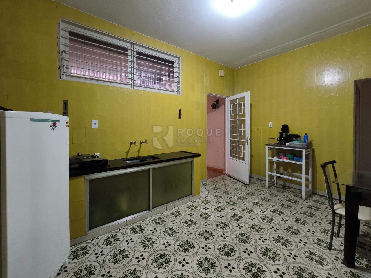 Casa Residencial à venda no bairro Vila Claudia: COZINHA