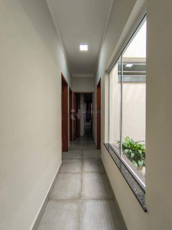 Casa Residencial à venda no bairro Jardim Marajoara: CORREDOR INTERNO