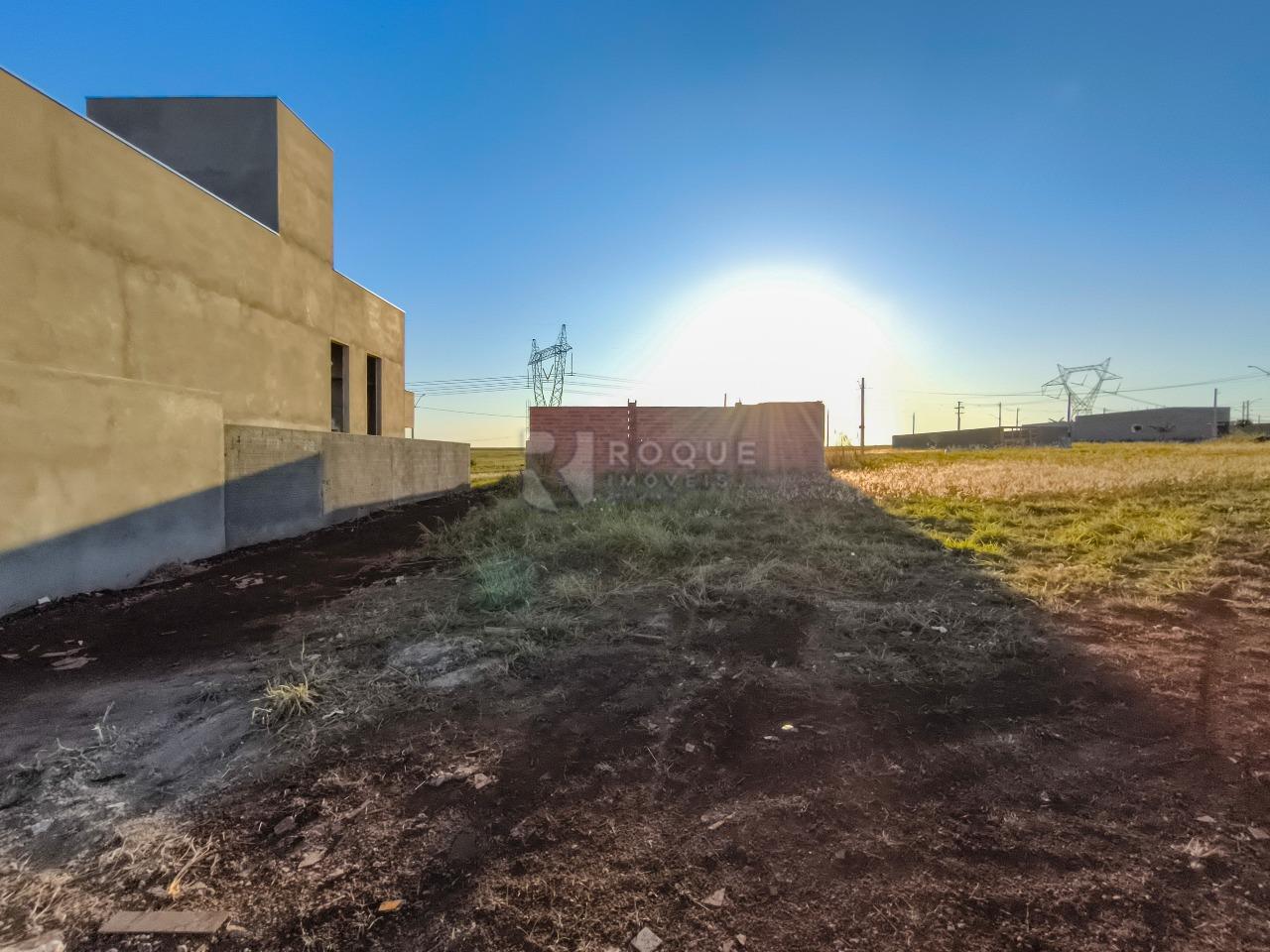 Terreno à venda no bairro Residencial Colinas do Engenho II: 