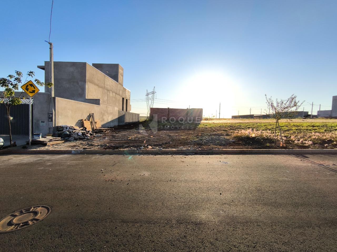 Terreno à venda no bairro Residencial Colinas do Engenho II: FRENTE