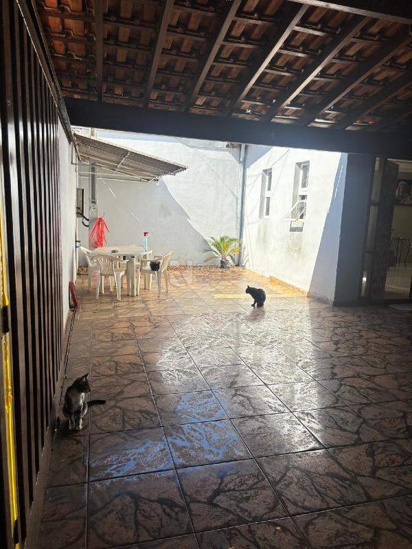 Casa Residencial à venda no bairro Residencial Econômico Manoel Simão de Barros Levy: Garagem