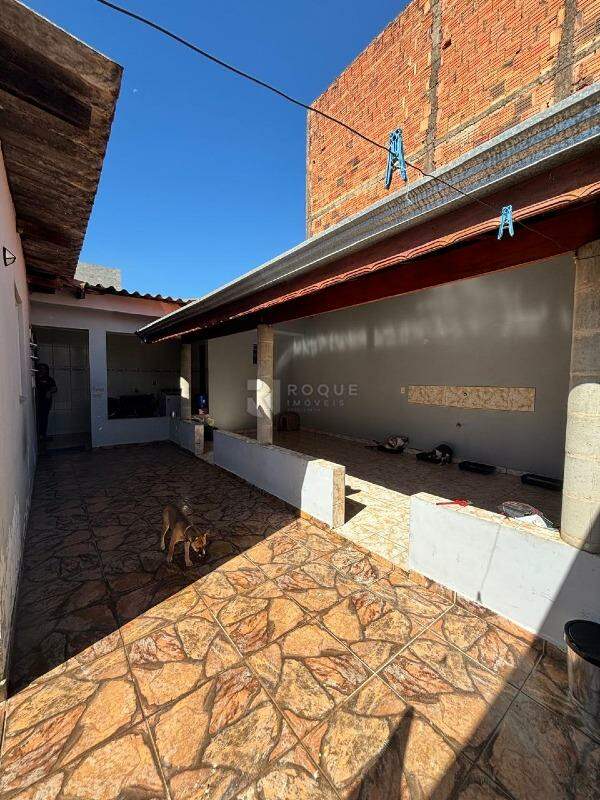 Casa Residencial à venda no bairro Residencial Econômico Manoel Simão de Barros Levy: Quintal