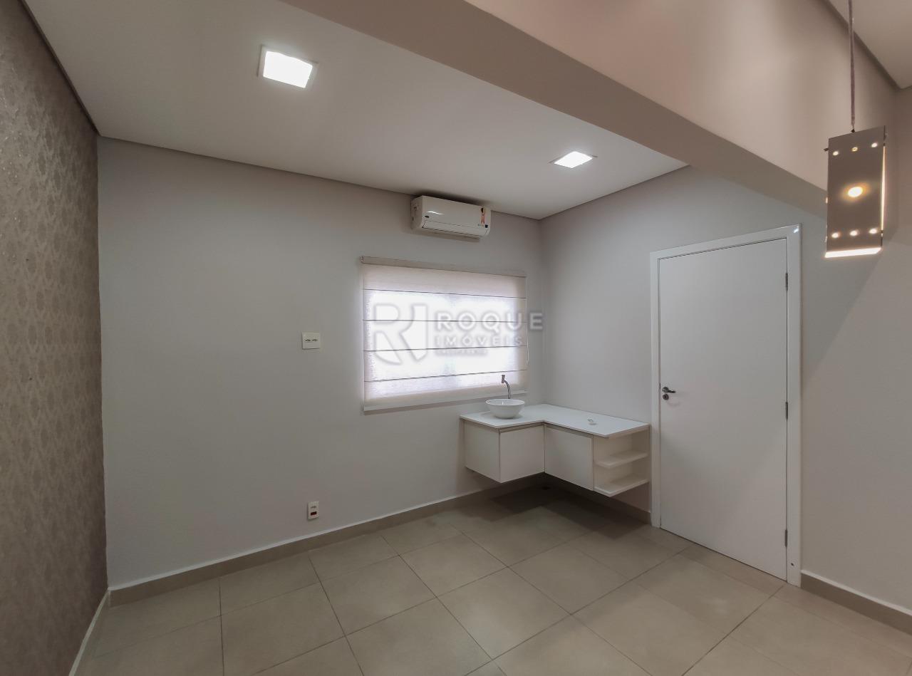 Casa Comercial à venda no bairro Centro: Sala 4