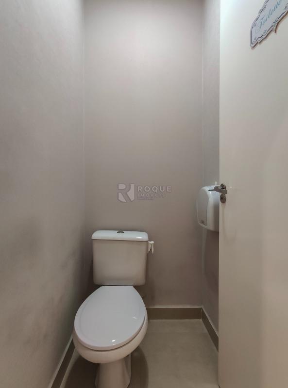 Casa Comercial à venda no bairro Centro: WC 2