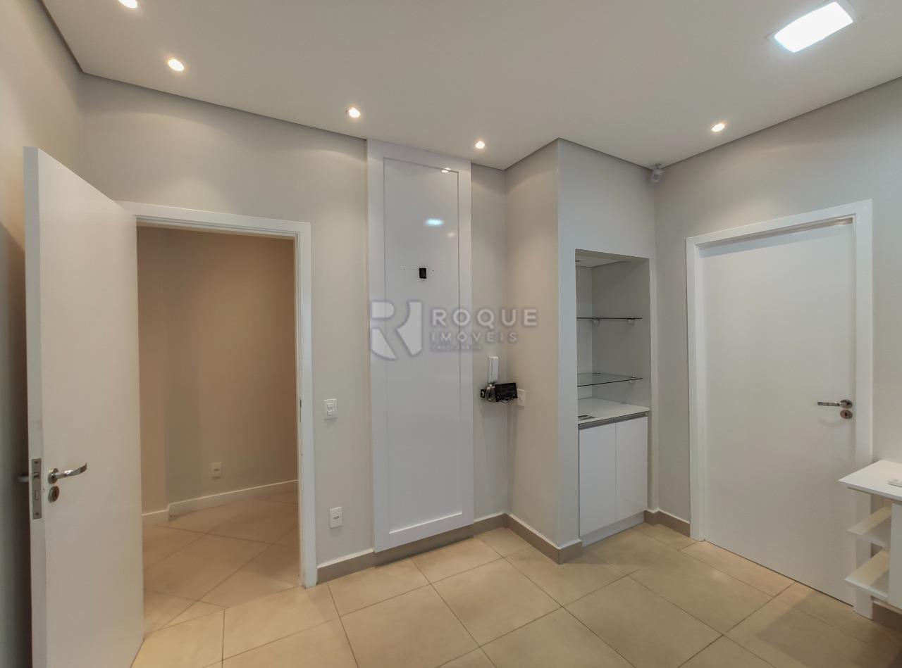 Casa Comercial à venda no bairro Centro: Sala 5