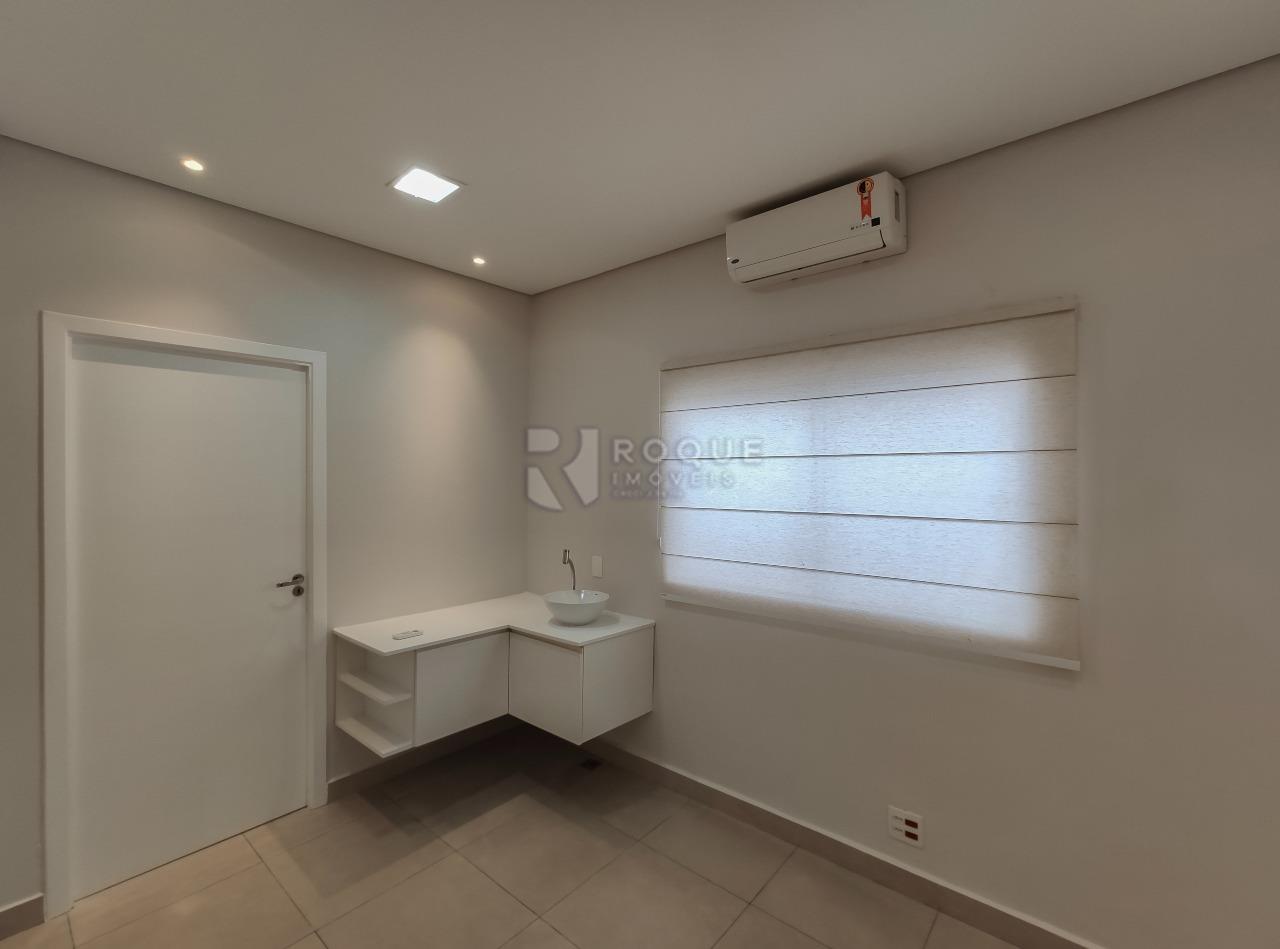 Casa Comercial à venda no bairro Centro: Sala 5