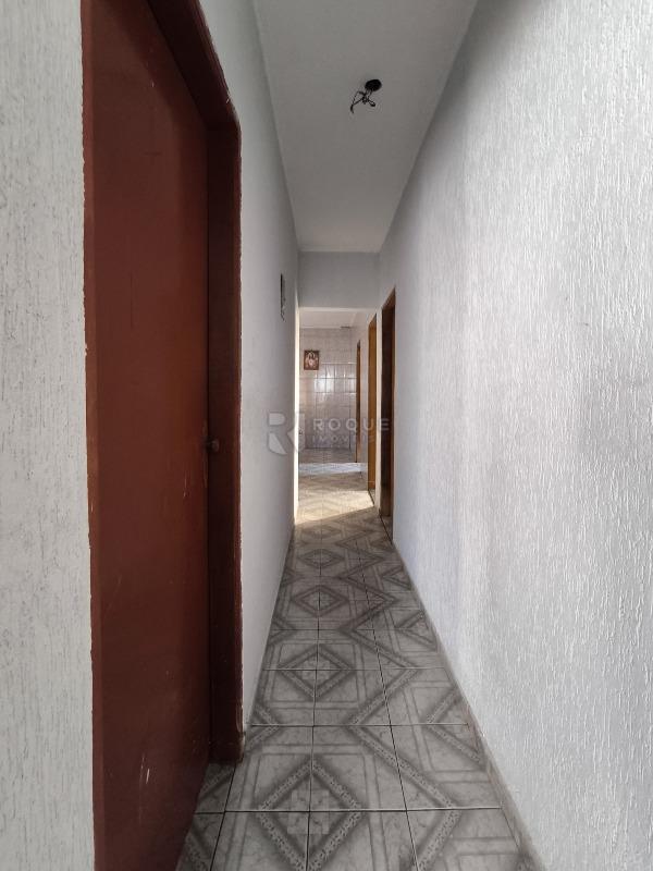 Casa Residencial à venda no bairro Jardim Boa Esperança: CORREDOR INTERNO