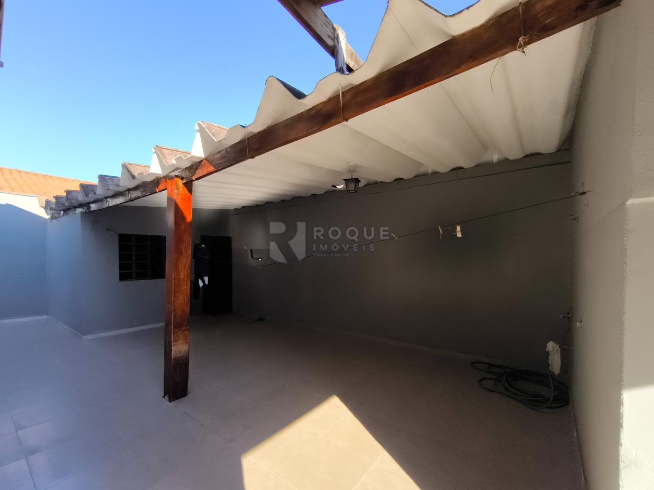 Casa Residencial à venda no bairro Jardim São Roque: ÁREA DE SERVIÇO