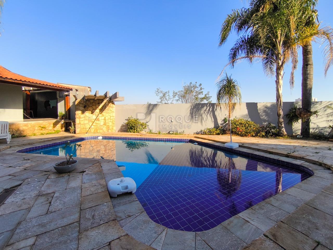 Casa Residencial à venda no bairro Jardim São Roque: PISCINA