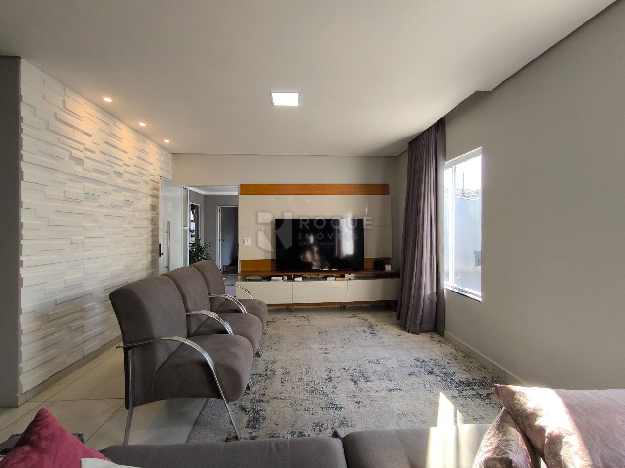 Casa Residencial à venda no bairro Jardim São Roque: SALA DE ESTAR