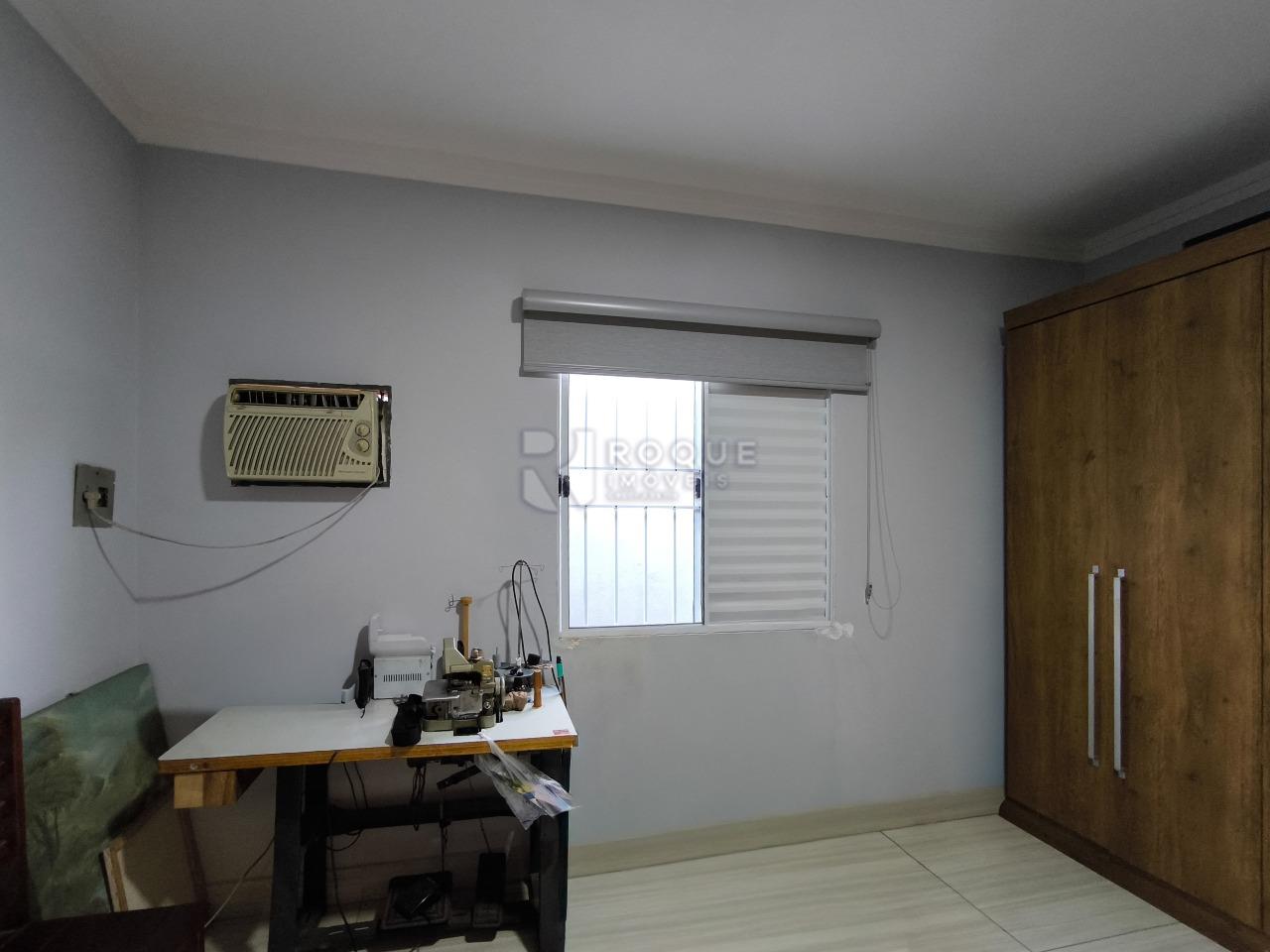 Casa Residencial à venda no bairro Jardim São Roque: DORMITÓRIO 1