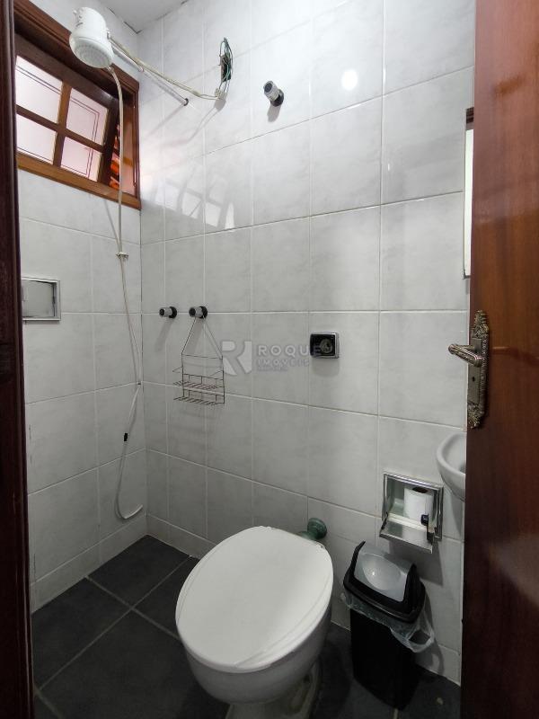 Casa Residencial à venda no bairro Jardim São Roque: BANHEIRO SOCIAL 2