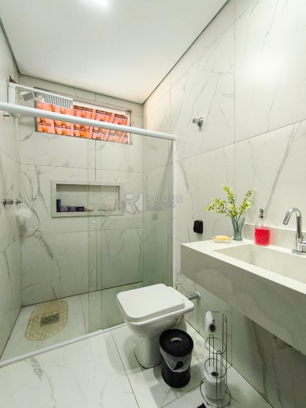 Casa Residencial à venda no bairro Jardim São Roque: BANHEIRO SOCIAL 1