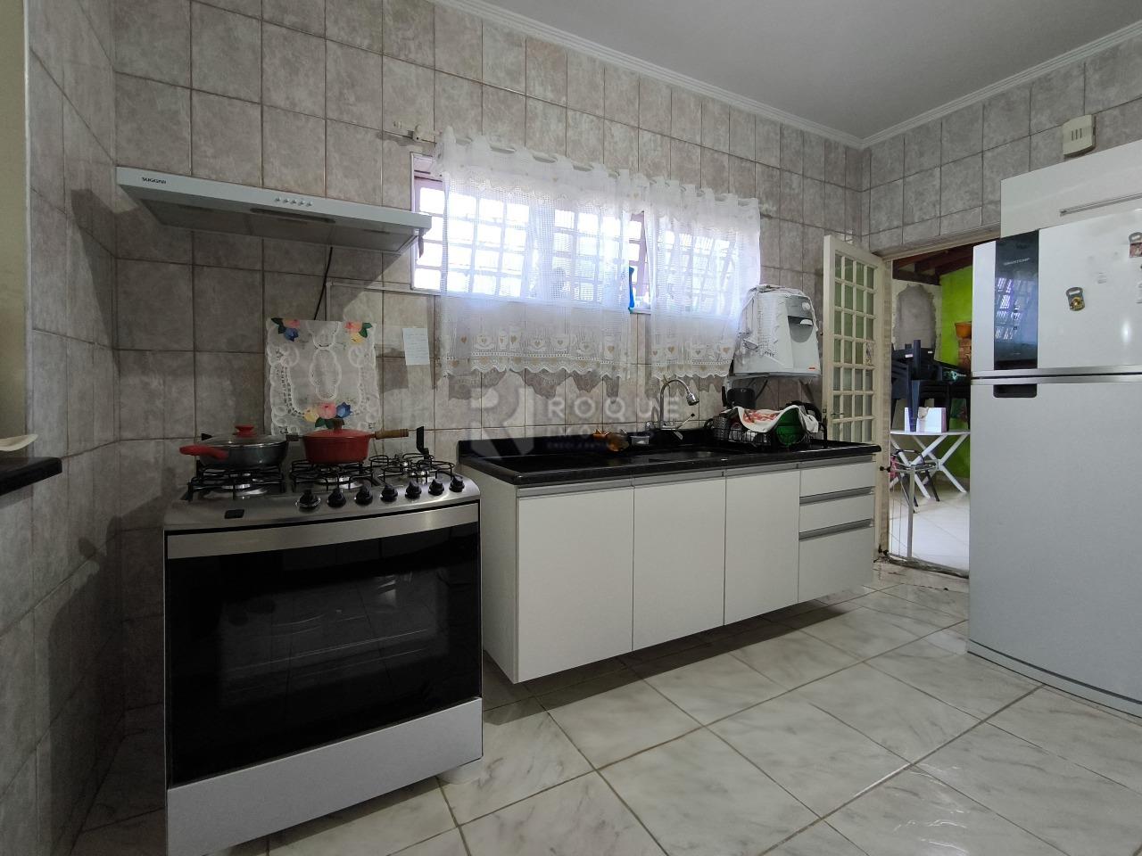 Casa Residencial à venda no bairro Jardim Nova Suiça: COZINHA