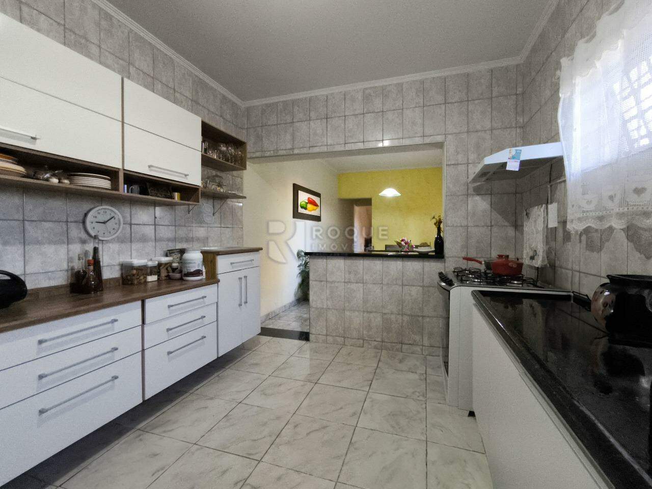 Casa Residencial à venda no bairro Jardim Nova Suiça: COZINHA