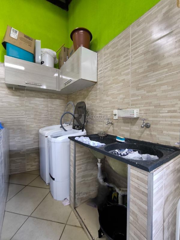 Casa Residencial à venda no bairro Jardim Nova Suiça: LAVANDERIA