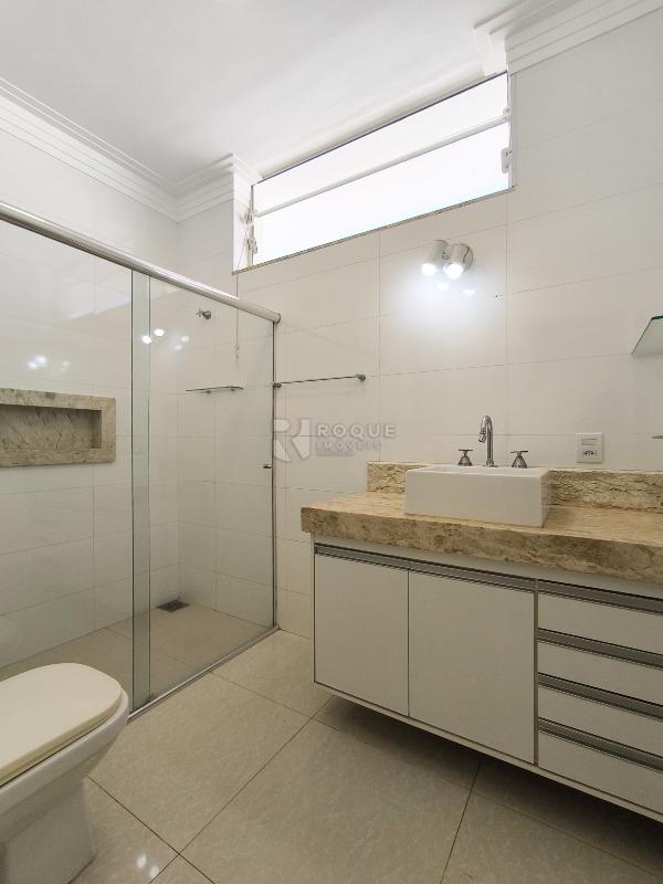 Casa em condomínio à venda no bairro Parque São Bento: BANHEIRO SOCIAL