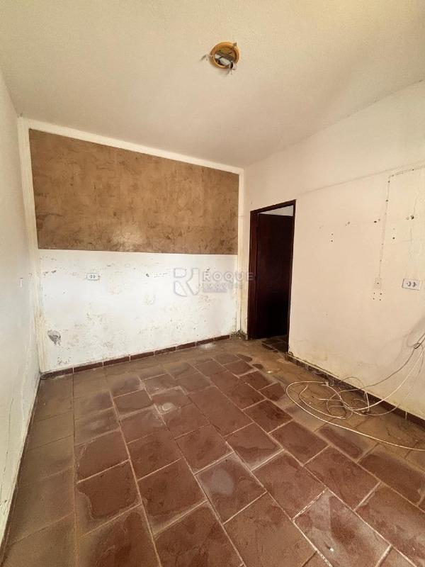 Casa Residencial à venda no bairro Jardim Nova Suiça: Sala Edícula