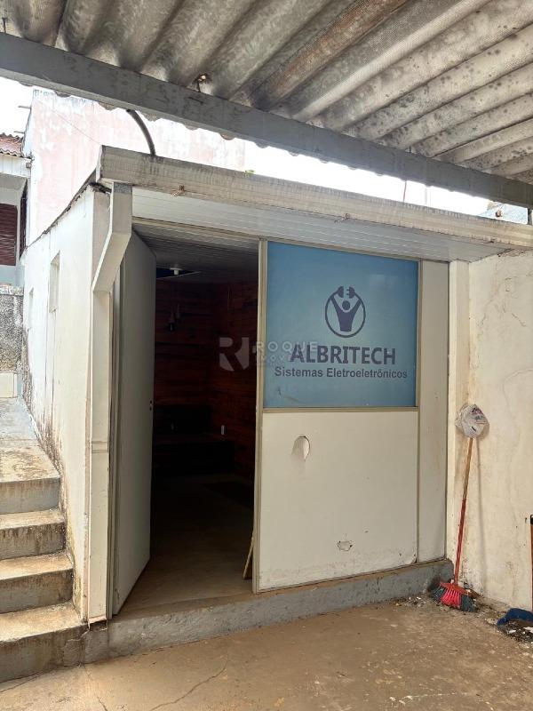 Casa Residencial à venda no bairro Jardim Nova Suiça: Sala externa