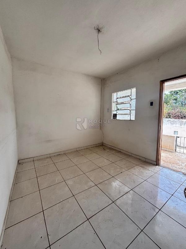 Casa Residencial à venda no bairro Jardim Nova Suiça: Sala