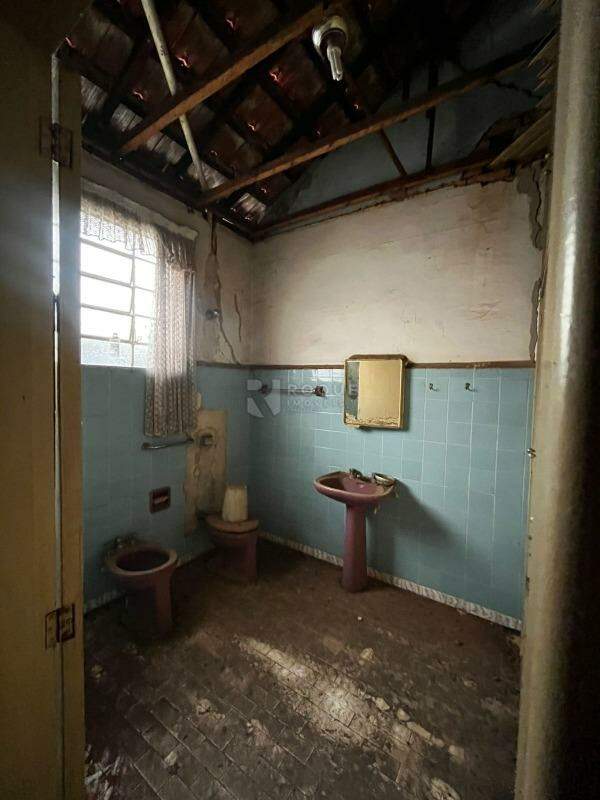 Casa Residencial à venda no bairro Cidade Jardim: BANHEIRO