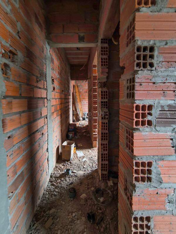 Casa Residencial à venda no bairro Jardim Manacá: CORREDOR INTERNO CASA 2