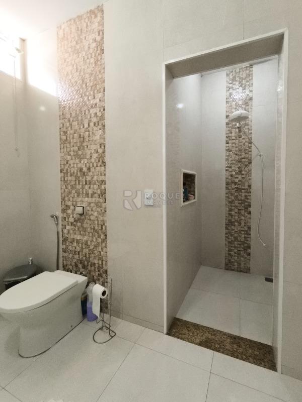 Casa em condomínio à venda no bairro Jardim Campo Belo: WC SUÍTE