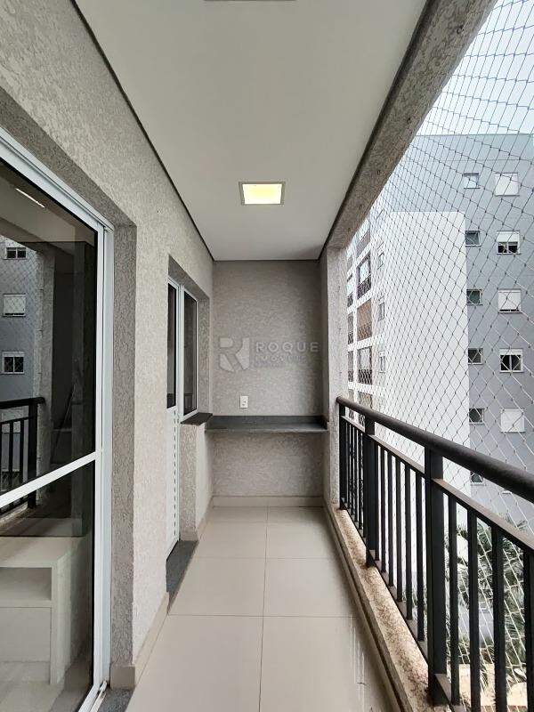 Apartamento para aluguel no bairro Chácaras Antonieta: Varanda