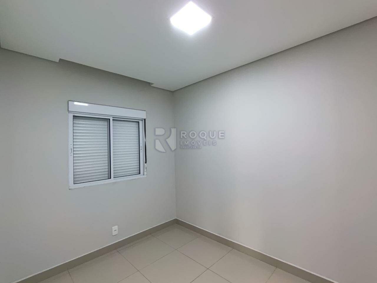 Apartamento para aluguel no bairro Chácaras Antonieta: Dormitório 02
