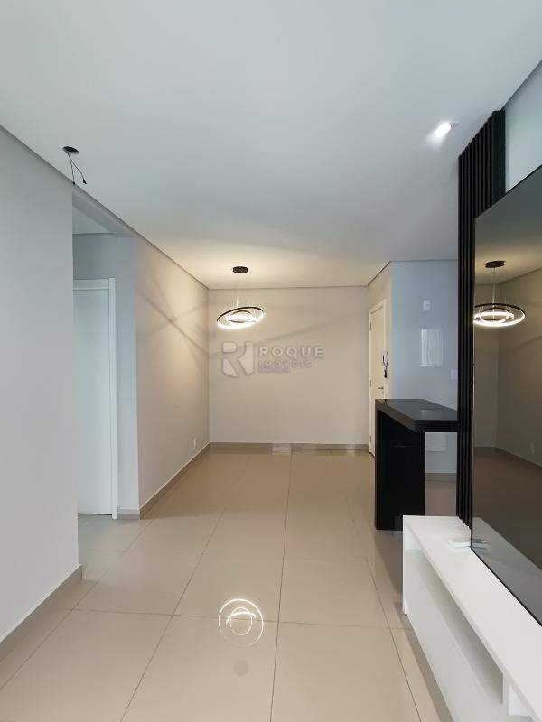Apartamento para aluguel no bairro Chácaras Antonieta: Sala