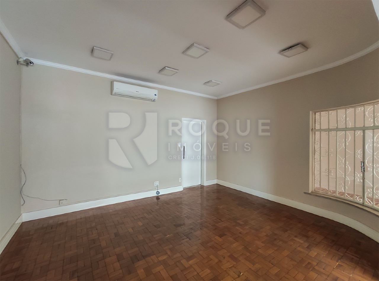 Casa Comercial à venda no bairro Centro: Sala 2