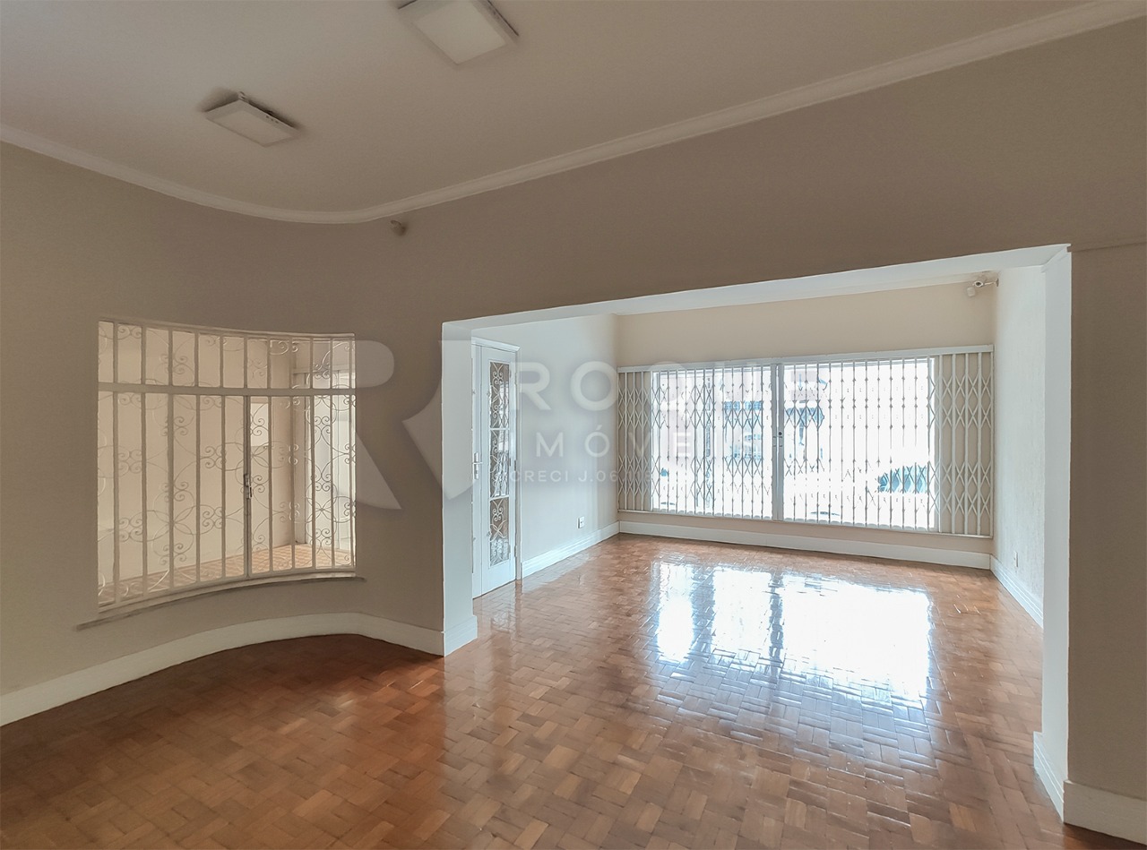 Casa Comercial à venda no bairro Centro: Sala 