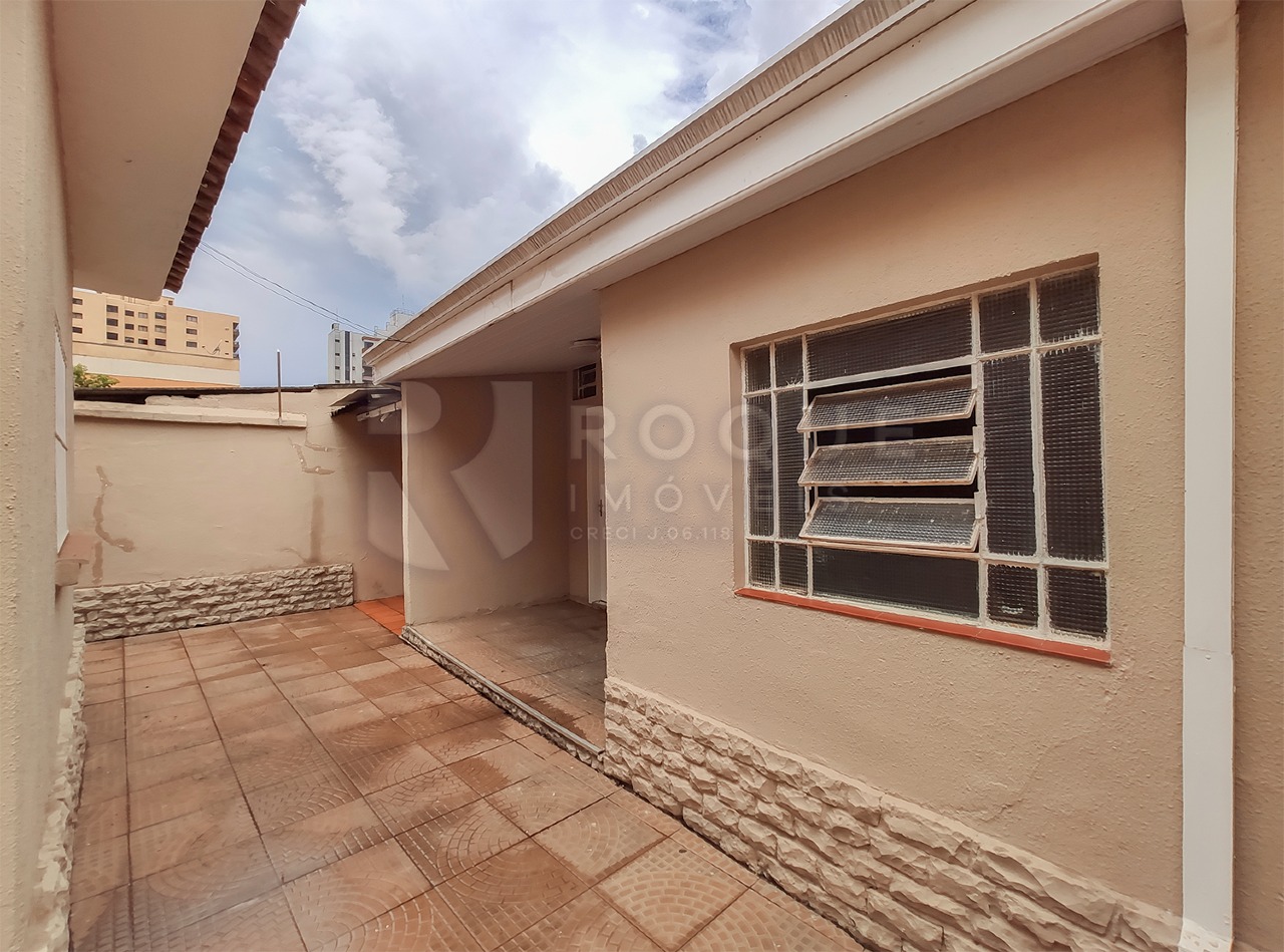 Casa Comercial à venda no bairro Centro: Fundo 