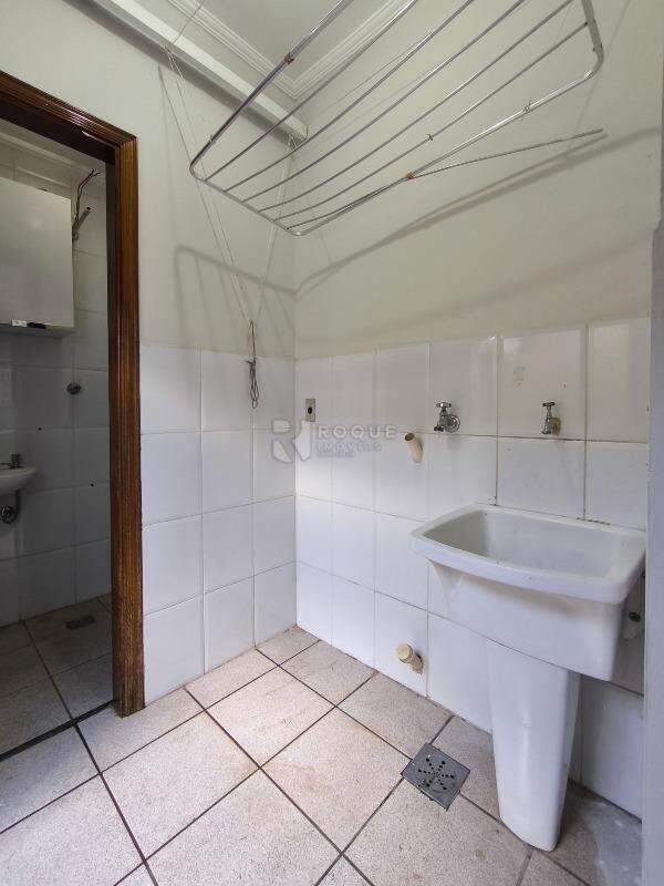 Casa em condomínio à venda no bairro Jardim Nossa Senhora de Fátima: LAVANDERIA