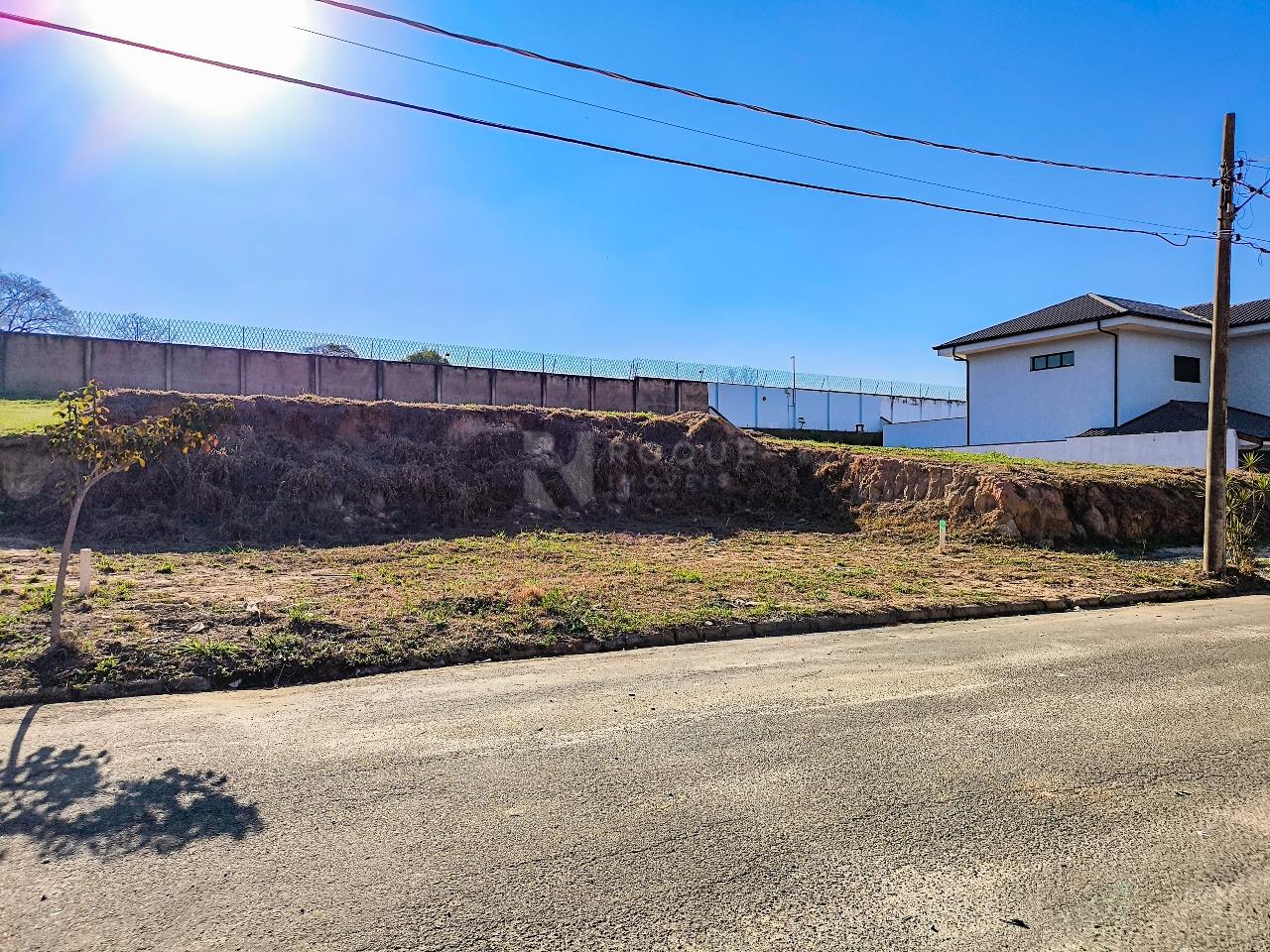 Terreno em condomínio à venda no bairro Portal de São Clemente: 