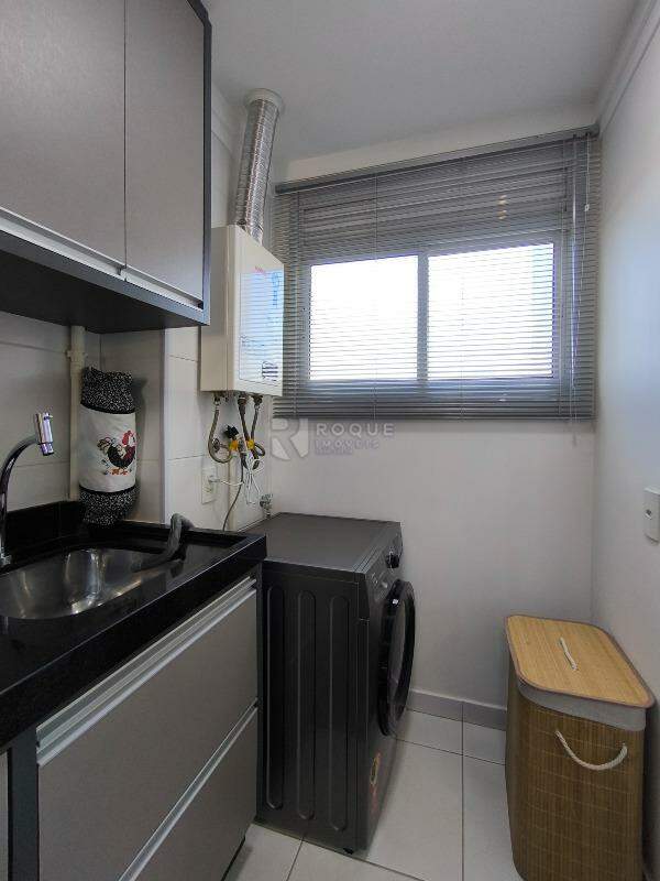 Apartamento à venda no bairro Vila Santa Rosália: LAVANDERIA