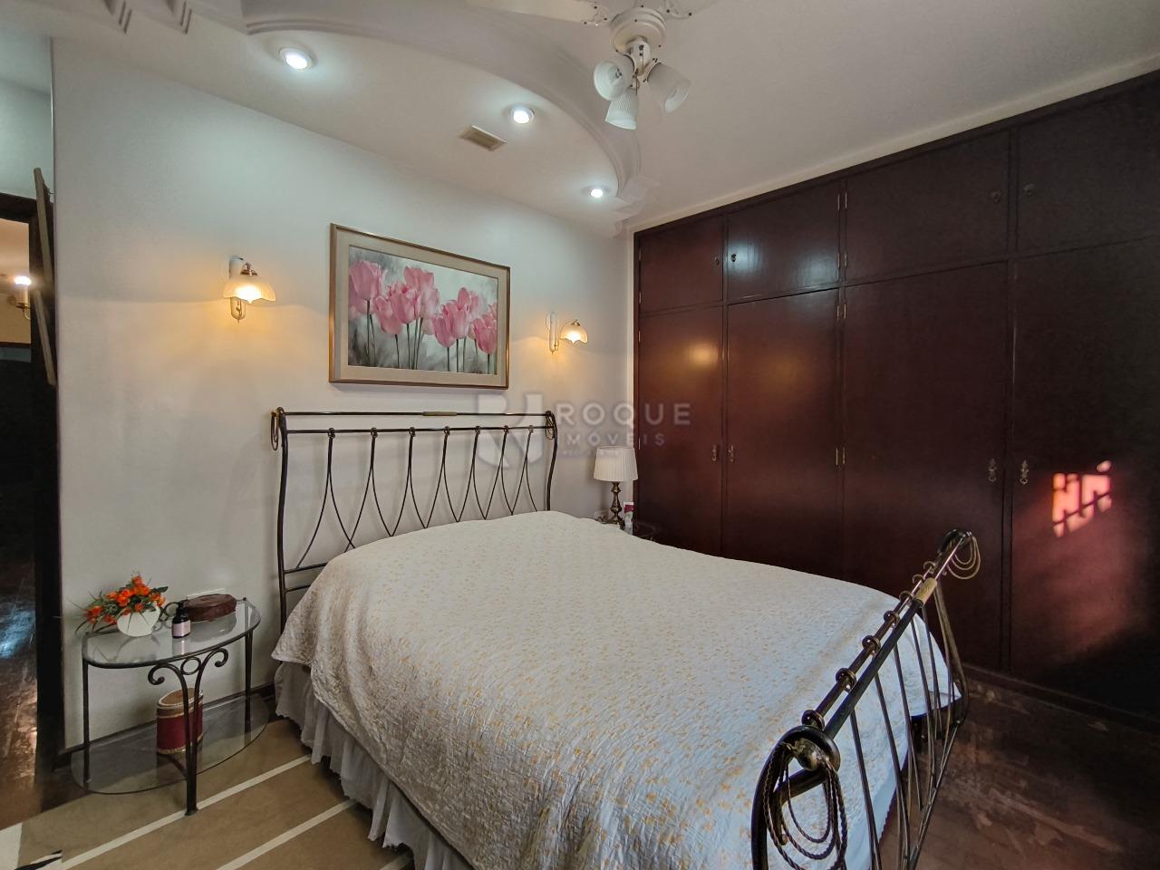 Casa Residencial à venda no bairro Cidade Jardim: Suíte