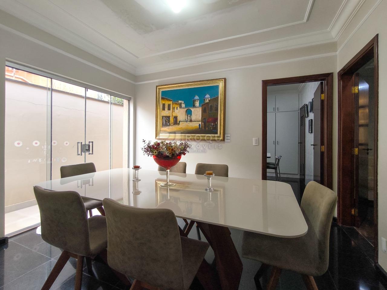 Casa Residencial à venda no bairro Cidade Jardim: Sala de Jantar