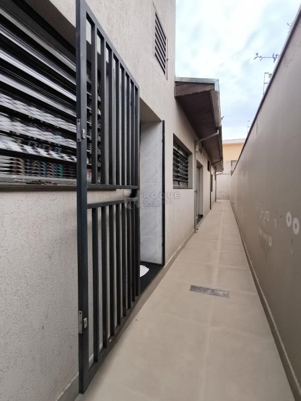 Casa Residencial à venda no bairro Cidade Jardim: Corredor Lateral