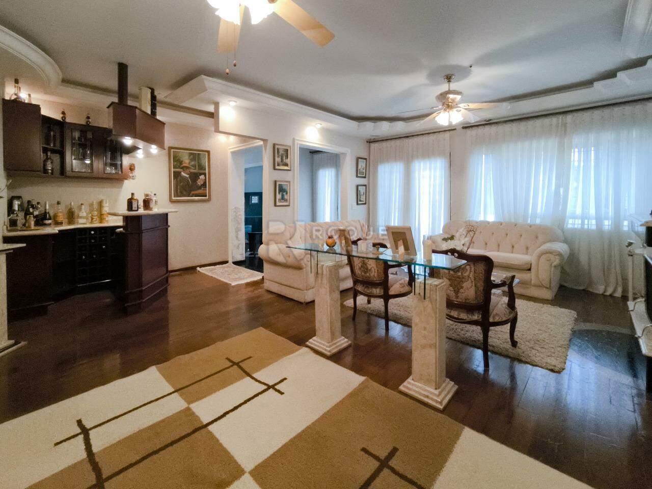 Casa Residencial à venda no bairro Cidade Jardim: Sala de Estar