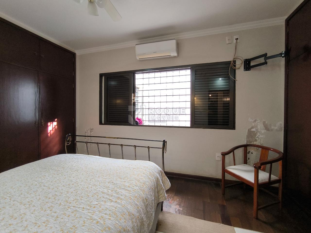 Casa Residencial à venda no bairro Cidade Jardim: Suíte