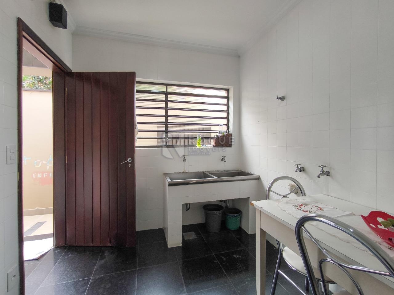 Casa Residencial à venda no bairro Cidade Jardim: Lavanderia