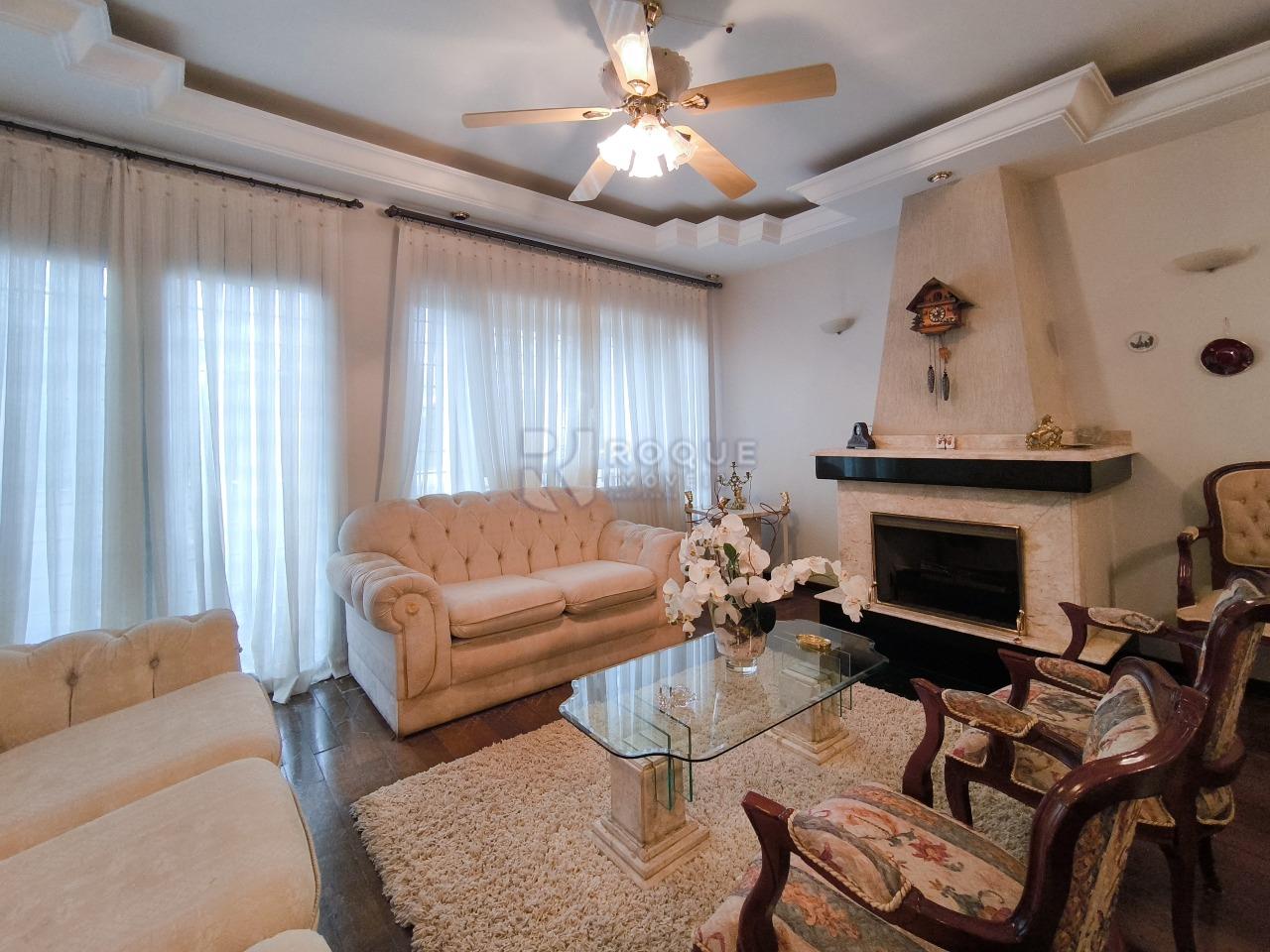 Casa Residencial à venda no bairro Cidade Jardim: Sala de estar