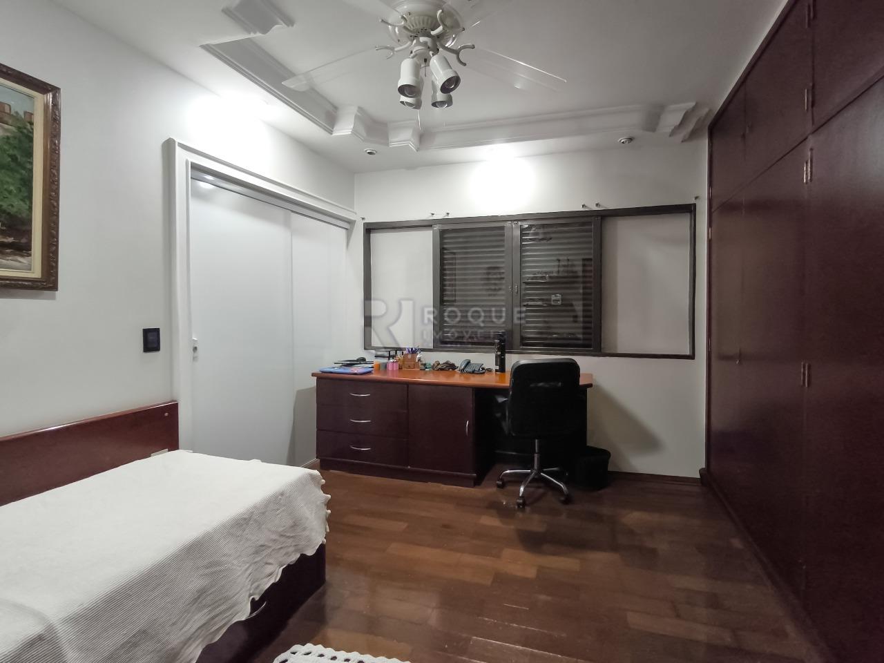 Casa Residencial à venda no bairro Cidade Jardim: Dormitório 1