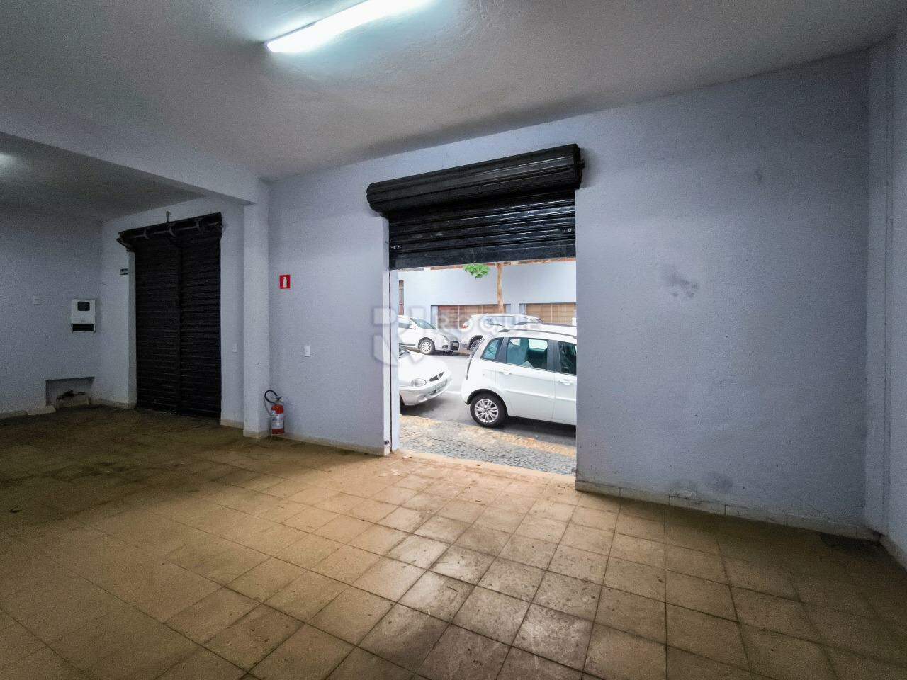 Barracão/Galpão à venda no bairro Centro: SALÃO 1