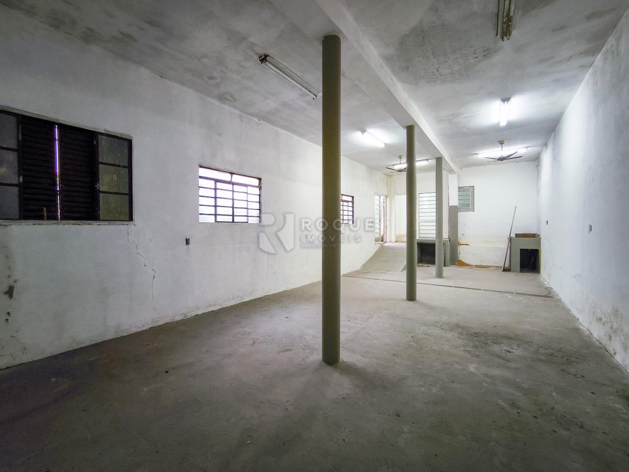 Barracão/Galpão à venda no bairro Centro: SALÃO 2