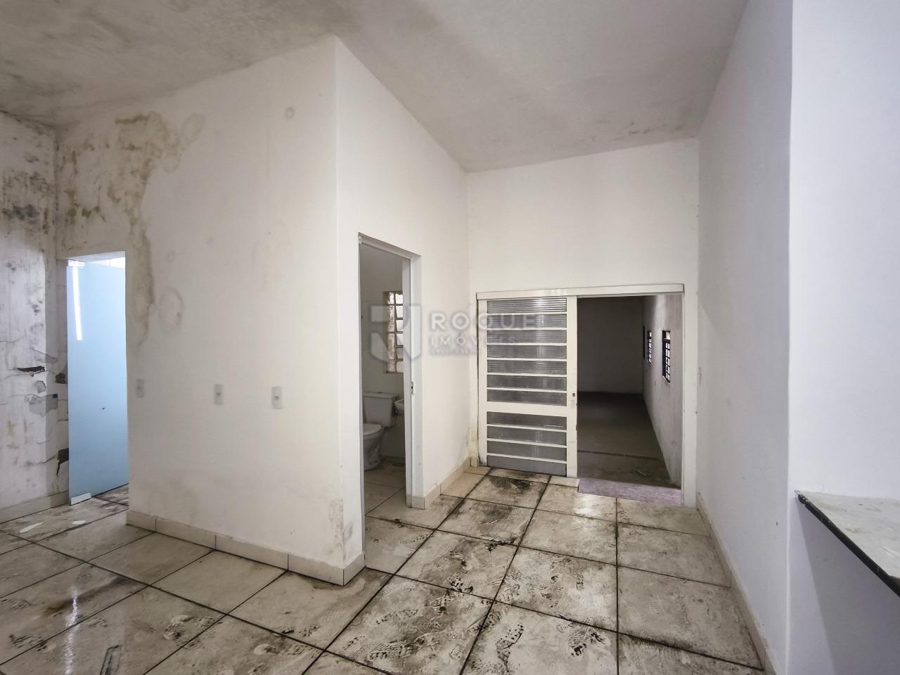 Barracão/Galpão à venda no bairro Centro: SALA 2