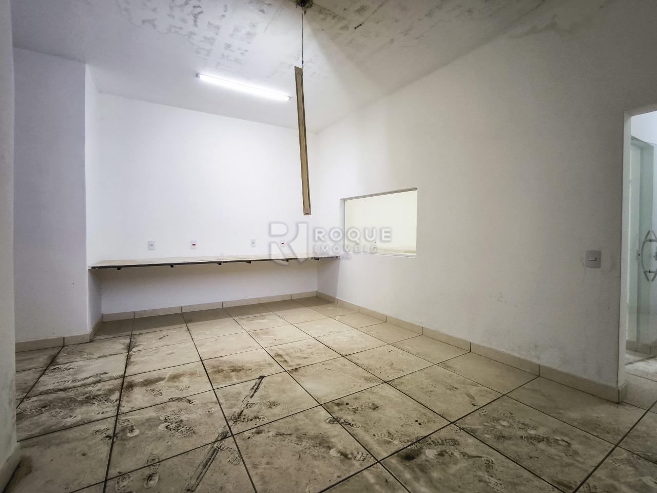 Barracão/Galpão à venda no bairro Centro: SALA 2