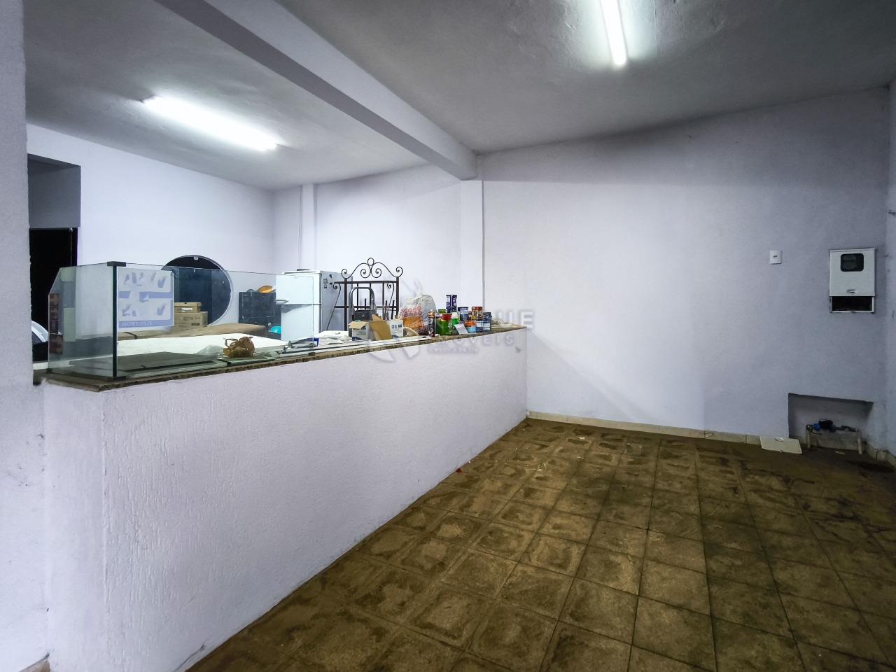 Barracão/Galpão à venda no bairro Centro: SALÃO 1