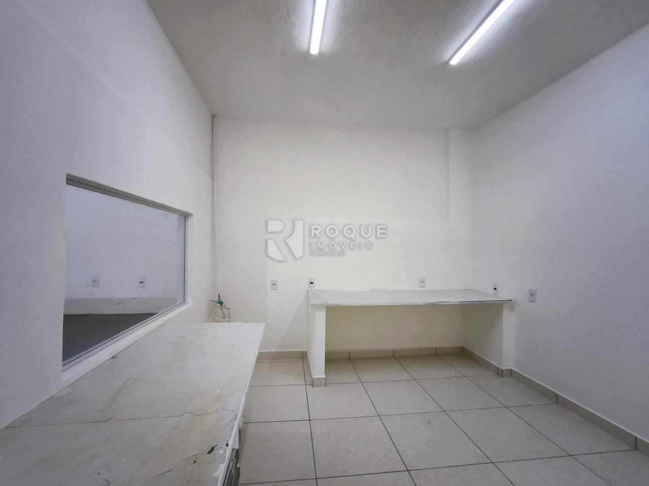 Barracão/Galpão à venda no bairro Centro: SALA 1